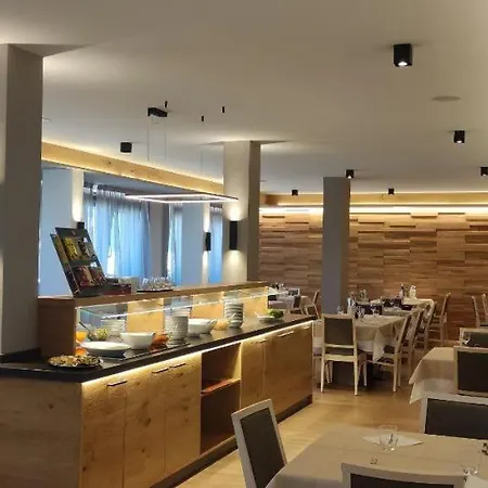 Cima Tosa מלון 3*